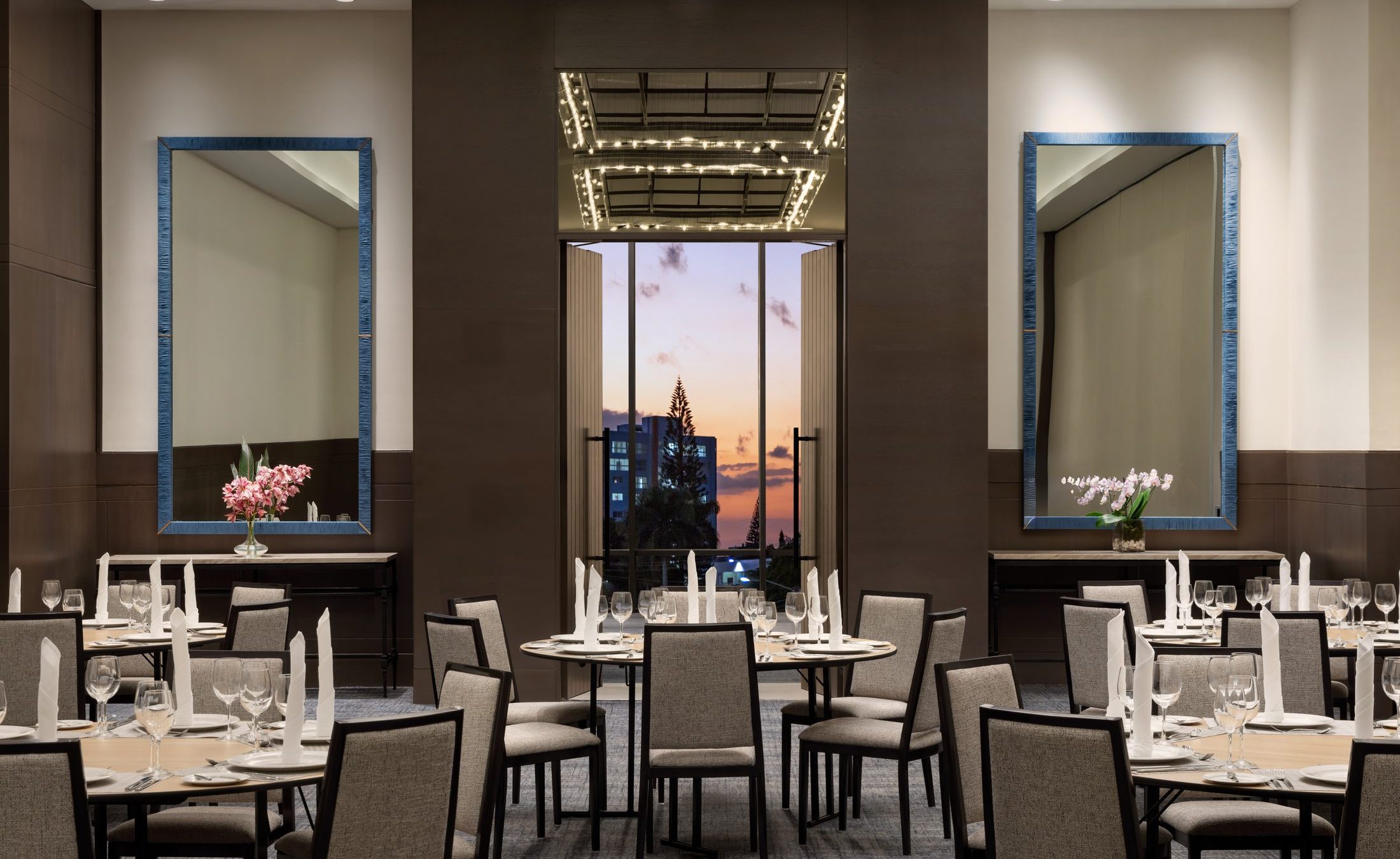 Hotel Santiago — Hilton Curio Collection — FANTINE