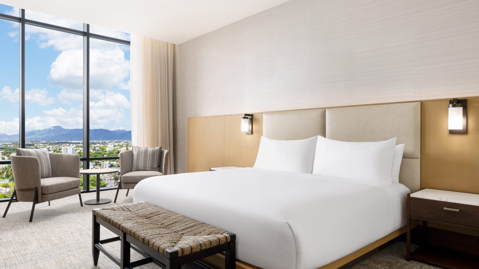 Hotel Santiago — Hilton Curio Collection